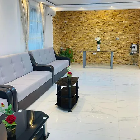 Sephora 招待所 艾福雷诺德